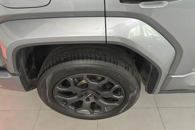 Used Formula Leopard 5 2025 Cloud Ride Laser-based Kunpeng Intelligent Driving Edition Right Rear Wheel Hub