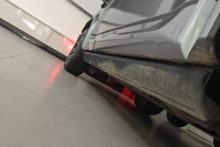 Used Formula Leopard 5 2025 Cloud Ride Laser-based Kunpeng Intelligent Driving Edition Right Side Sill