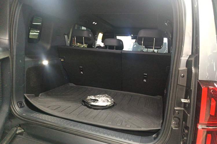 Used Formula Leopard 5 2025 TianShen Intelligent Driving Ultra Edition Trunk