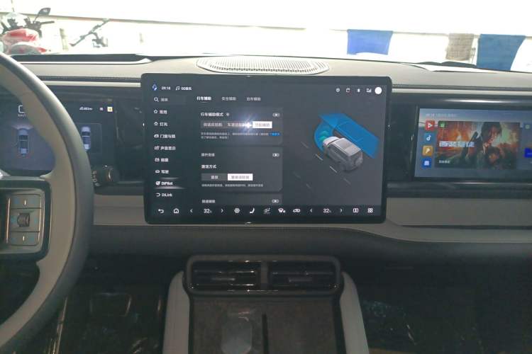 Used Formula Leopard 5 2025 TianShen Intelligent Driving Ultra Edition Audio And AC Panel