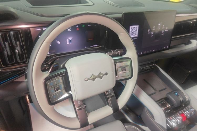 Used Formula Leopard 5 2025 TianShen Intelligent Driving Ultra Edition Center Console