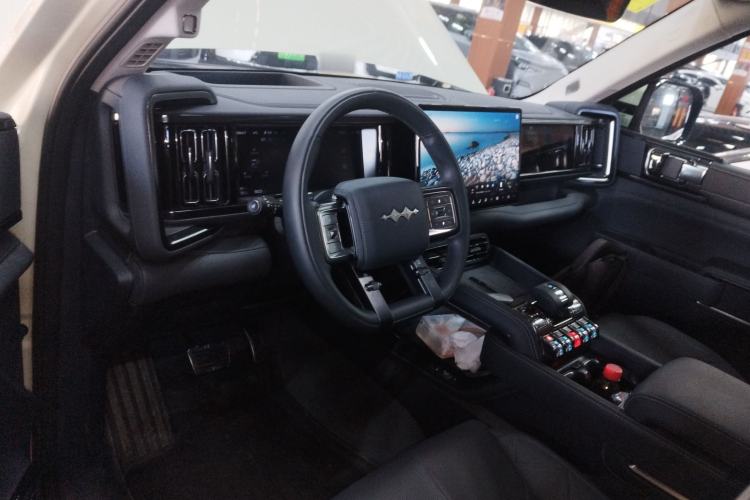 Used Formula Leopard 5 2025 TianShen Intelligent Driving Ultra Edition Center Console
