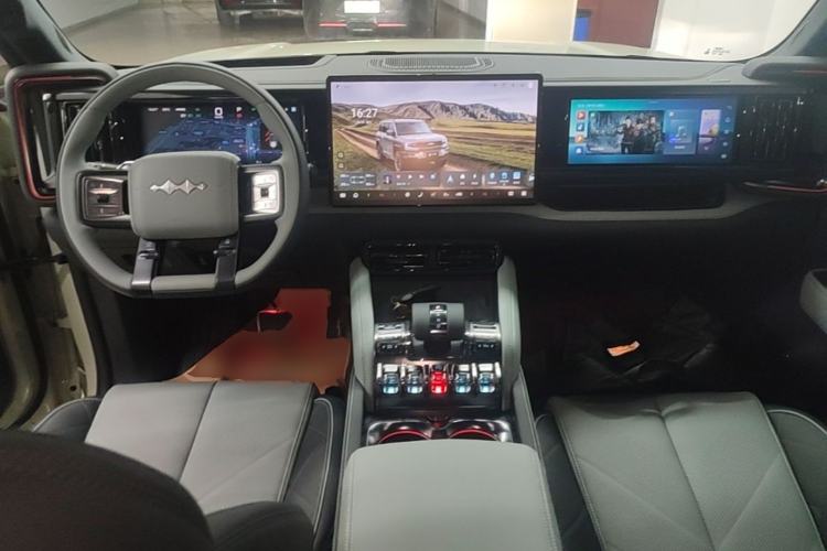 Used Formula Leopard 5 2025 TianShen Intelligent Driving Ultra Edition Center Console