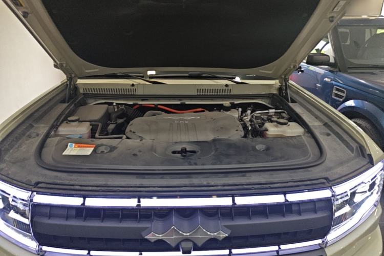 Used Formula Leopard 5 2025 TianShen Intelligent Driving Ultra Edition Engine Bay