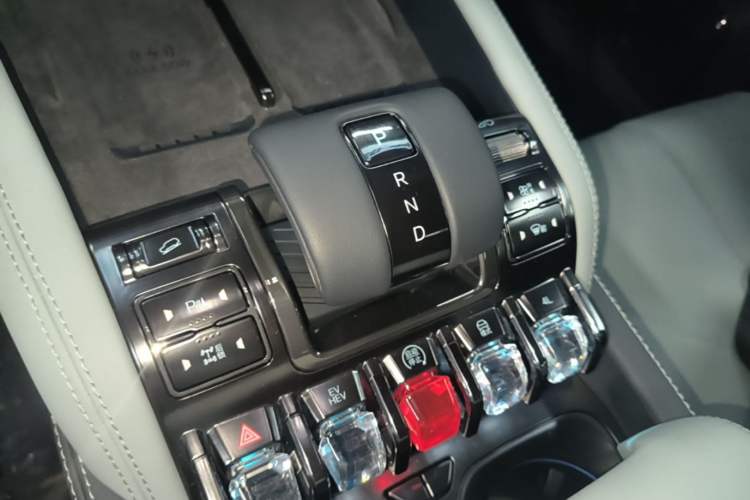 Used Formula Leopard 5 2025 TianShen Intelligent Driving Ultra Edition Gear Lever