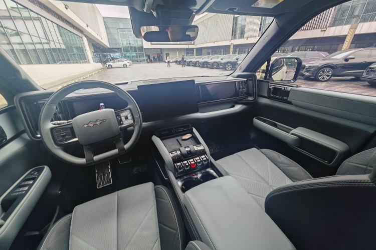 Used Formula Leopard 5 2025 TianShen Intelligent Driving Ultra Edition Interior 2