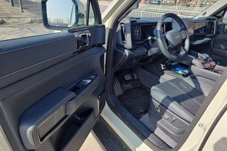 Used Formula Leopard 5 2025 TianShen Intelligent Driving Ultra Edition Interior 2