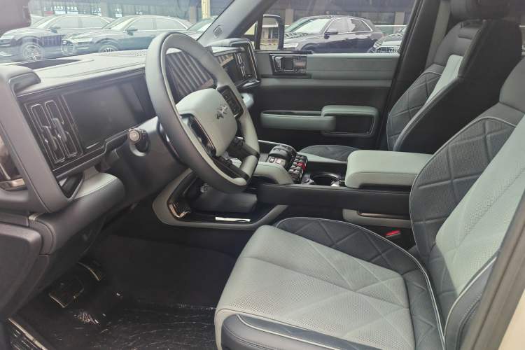 Used Formula Leopard 5 2025 TianShen Intelligent Driving Ultra Edition Interior 9