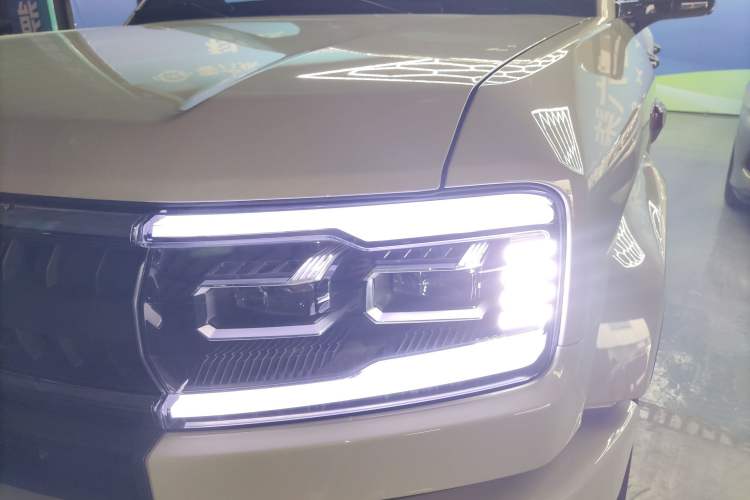 Used Formula Leopard 5 2025 TianShen Intelligent Driving Ultra Edition Left Front Headlight