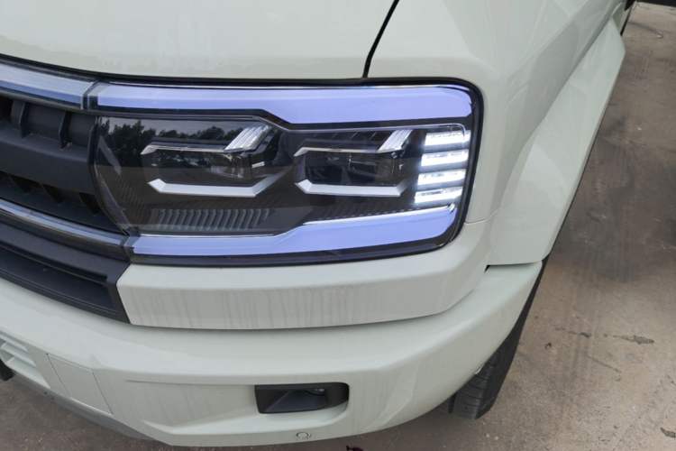 Used Formula Leopard 5 2025 TianShen Intelligent Driving Ultra Edition Left Front Headlight