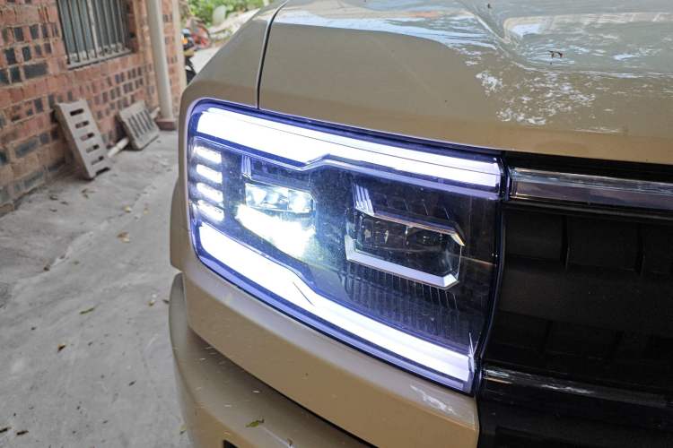 Used Formula Leopard 5 2025 TianShen Intelligent Driving Ultra Edition Right Front Headlight
