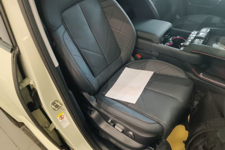 Used Formula Leopard 5 2025 Cloud Ride Laser-based Kunpeng Intelligent Driving Edition Right Front Seat