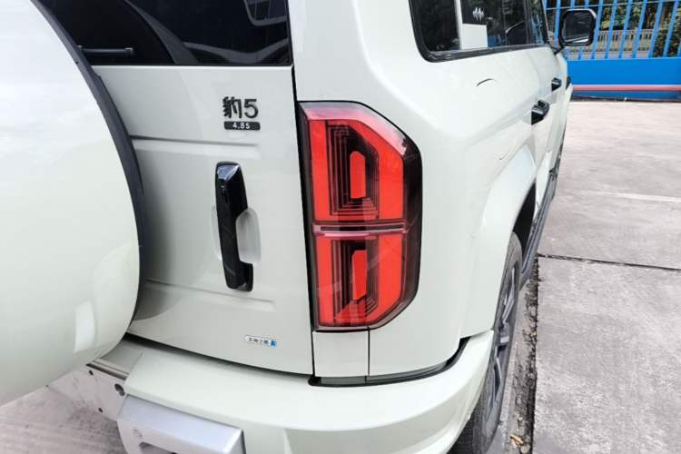 Used Formula Leopard 5 2025 TianShen Intelligent Driving Ultra Edition Right Rear Taillight