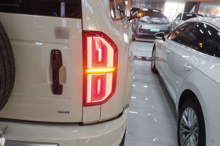 Used Formula Leopard 5 2025 TianShen Intelligent Driving Ultra Edition Right Rear Taillight