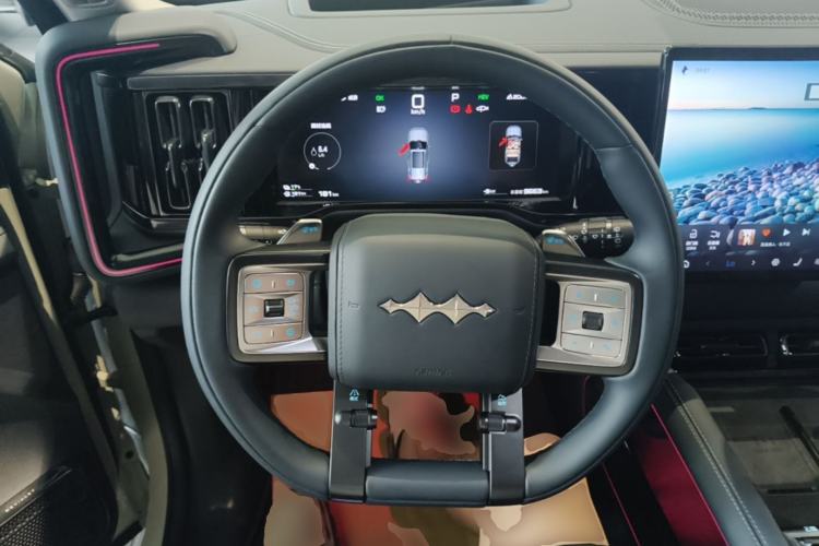 Used Formula Leopard 5 2025 Cloud Ride Laser-based Kunpeng Intelligent Driving Edition Steering Wheel