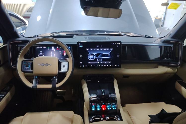 Used Formula Leopard 5 2025 TianShen Intelligent Driving Ultra Edition Center Console