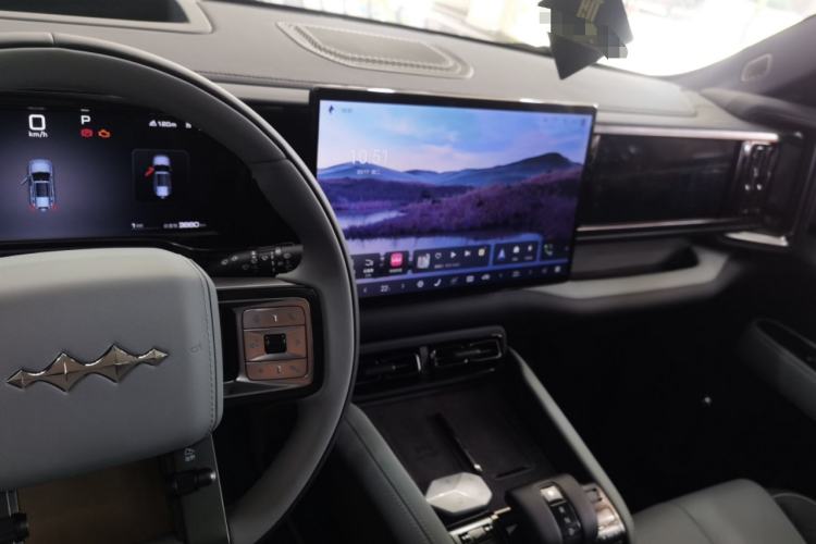 Used Formula Leopard 5 2025 TianShen Intelligent Driving Ultra Edition Center Console
