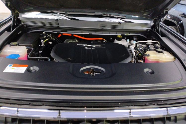 Used Formula Leopard 5 2025 TianShen Intelligent Driving Ultra Edition Engine Bay