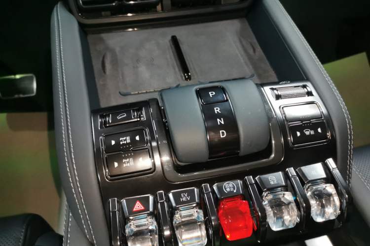 Used Formula Leopard 5 2025 TianShen Intelligent Driving Ultra Edition Gear Lever