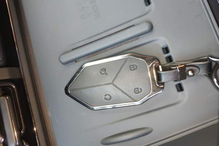 Used Formula Leopard 5 2025 TianShen Intelligent Driving Max Edition Interior 1