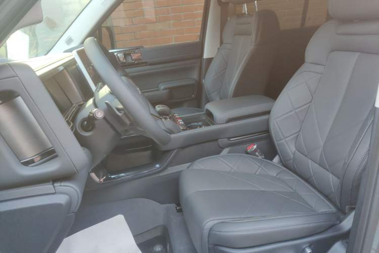 Used Formula Leopard 5 2025 TianShen Intelligent Driving Max Edition Left Front Seat