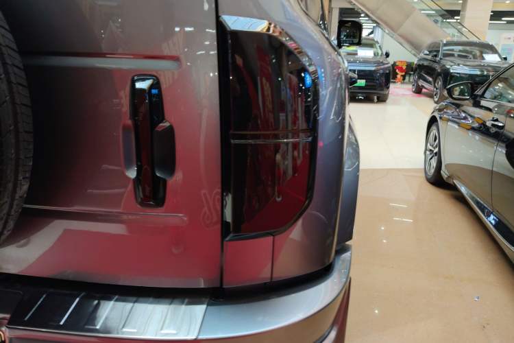 Used Formula Leopard 5 2025 TianShen Intelligent Driving Ultra Edition Right Rear Taillight