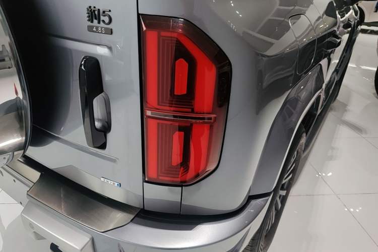 Used Formula Leopard 5 2025 TianShen Intelligent Driving Max Edition Right Rear Taillight