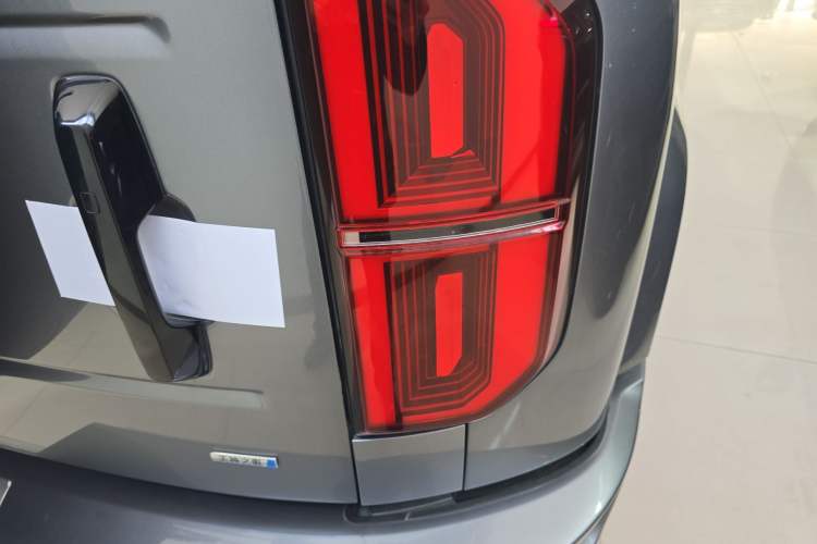 Used Formula Leopard 5 2025 TianShen Intelligent Driving Ultra Edition Right Rear Taillight