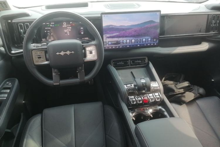Used Formula Leopard 5 2025 TianShen Intelligent Driving Ultra Edition Center Console