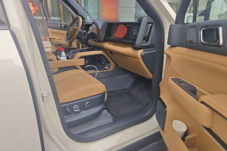 Used Formula Leopard 5 2025 Model 210KM Cloud Ride Tian Shen Ultra Version Interior 5