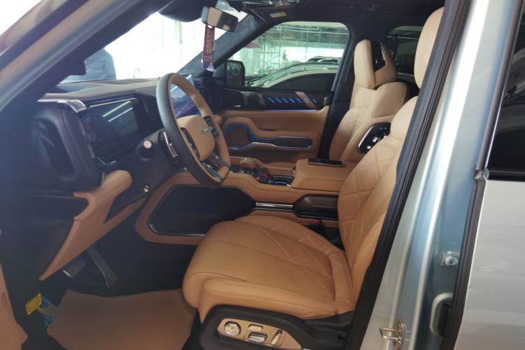 Used Formula Leopard 8 2025 Smart & Brave Flagship Edition 7 Seats Left Front Seat