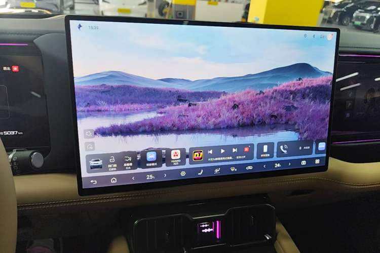 Used Formula Leopard 8 2025 Model Smart & Brave Flagship 5-Seater Audio And AC Panel