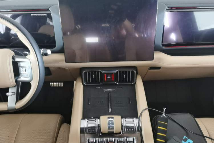 Used Formula Leopard 8 2025 Smart & Brave Flagship Edition 7 Seats Audio And AC Panel