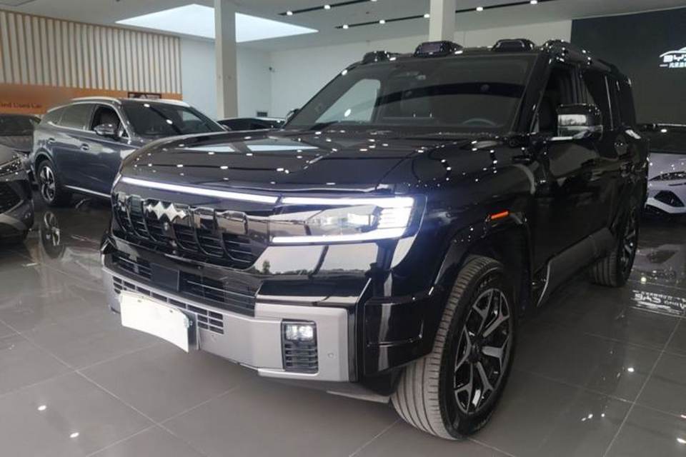 Formula Leopard Leopard 8 2025