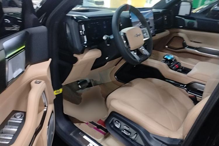 Used Formula Leopard 8 2025 Smart & Brave Flagship Edition 7 Seats Driver Seat