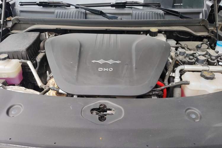 Used Formula Leopard 8 2025 Smart & Brave Flagship Edition 6 Seats Engine Bay