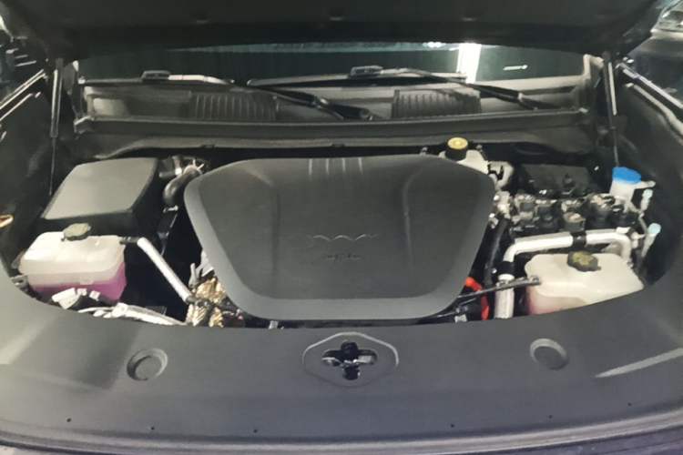 Used Formula Leopard 8 2025 Model Smart & Brave Flagship 5-Seater Engine Bay