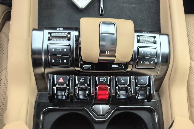 Used Formula Leopard 8 2025 Smart & Brave Flagship Edition 7 Seats Gear Lever