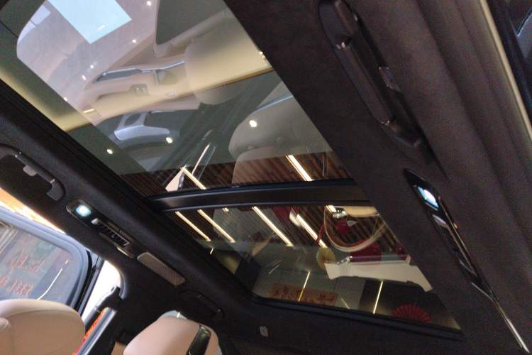 Used Formula Leopard 8 2025 Smart & Brave Flagship Edition 6 Seats Headliner