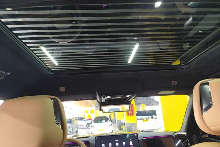Used Formula Leopard 8 2025 Model Smart & Brave Flagship 5-Seater Headliner