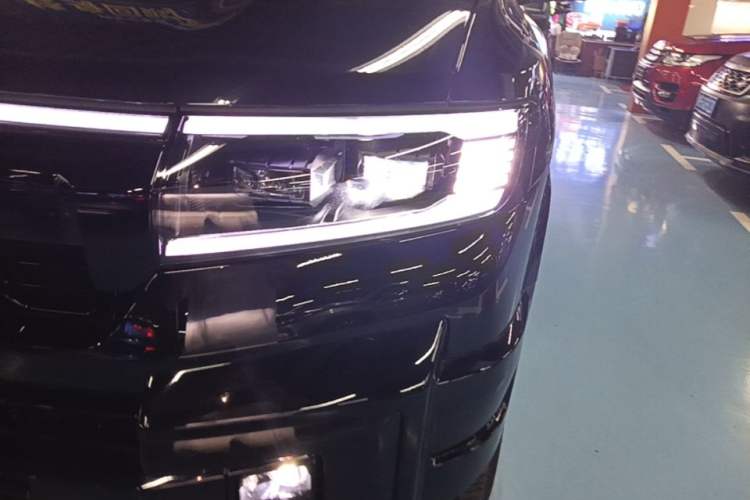 Used Formula Leopard 8 2025 Model Smart & Brave Flagship 5-Seater Left Front Headlight