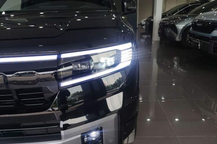 Used Formula Leopard 8 2025 Smart & Brave Flagship Edition 7 Seats Left Front Headlight