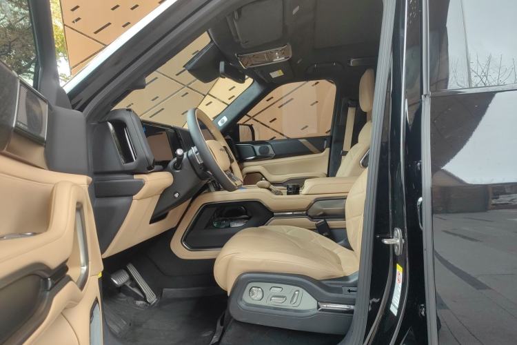 Used Formula Leopard 8 2025 Smart & Brave Flagship Edition 6 Seats Left Front Seat