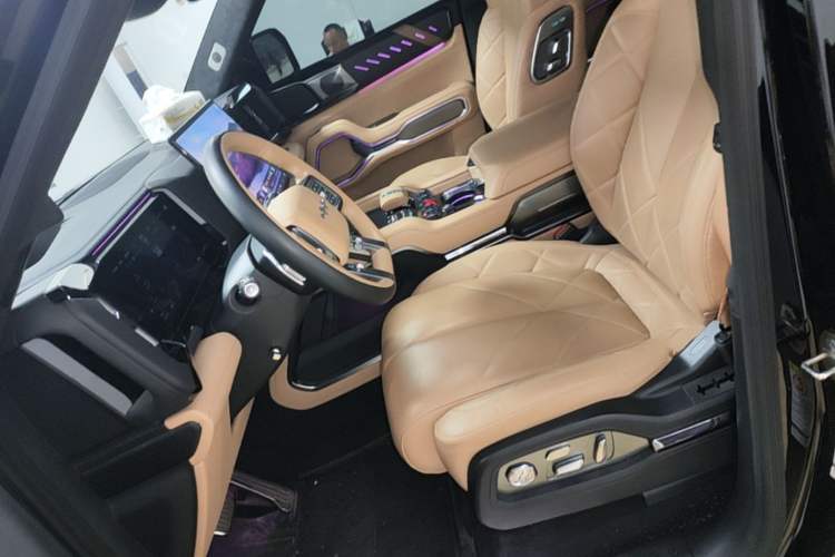 Used Formula Leopard 8 2025 Smart & Brave Flagship Edition 7 Seats Left Front Seat