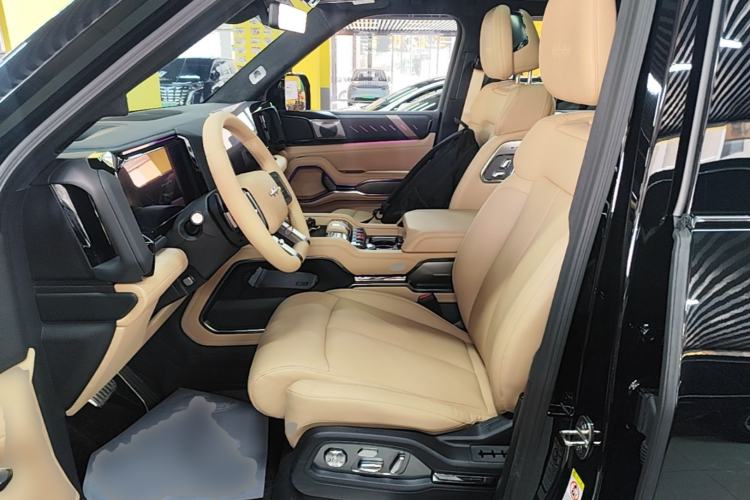 Used Formula Leopard 8 2025 Model Smart & Brave Flagship 5-Seater Left Front Seat