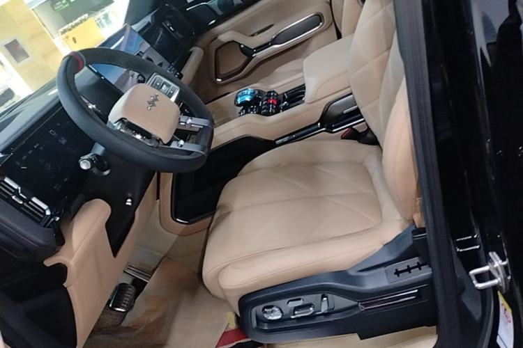 Used Formula Leopard 8 2025 Smart & Brave Flagship Edition 7 Seats Left Front Seat
