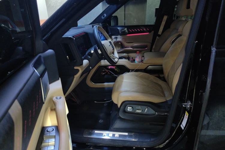 Used Formula Leopard 8 2025 Smart & Brave Flagship Edition 6 Seats Left Front Seat