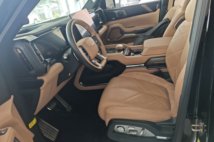 Used Formula Leopard 8 2025 Smart & Brave Flagship Edition 7 Seats Left Front Seat