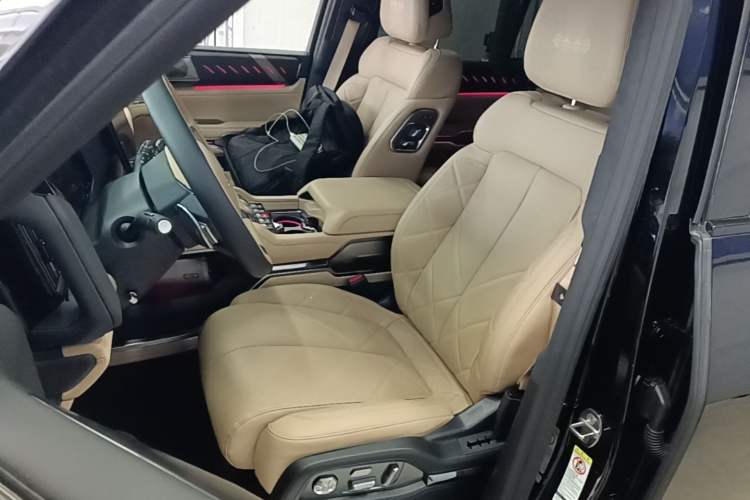 Used Formula Leopard 8 2025 Smart & Brave Flagship Edition 7 Seats Left Front Seat