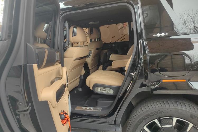 Used Formula Leopard 8 2025 Smart & Brave Flagship Edition 6 Seats Left Rear Seat